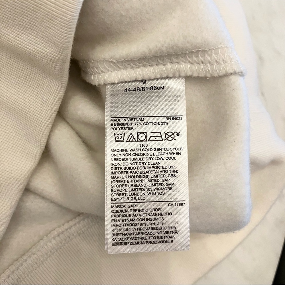NWT embroidered Acquire Peace Forest Bear hoodie - Picture 4 of 10